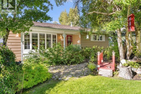 4pc Bathroom - 43 Cedar Crescent, Whitehorse, YT Y1A4P2 Photo 5