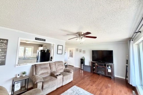 43 Charles Avenue, Shilo, MB R0K2A0 Photo 4