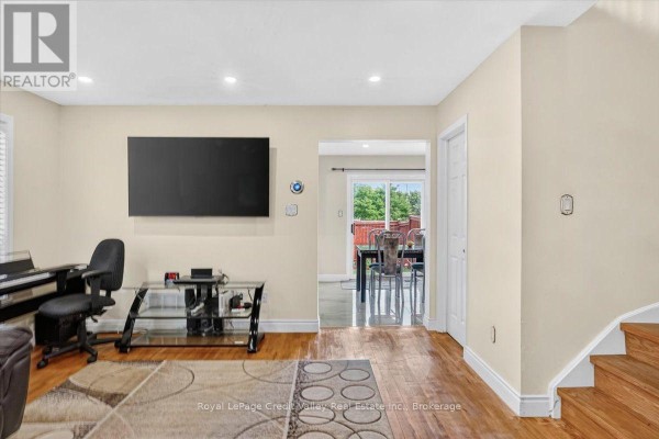 43 Coppermill Drive, Brampton, ON, photo 3