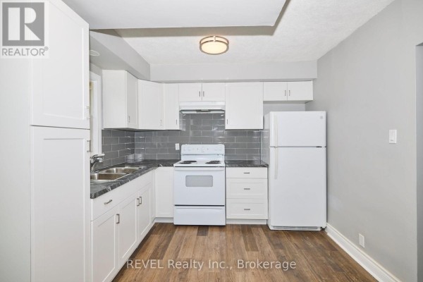 43 Cosby Avenue, St  Catharines, ON L2M5R7 Photo 3