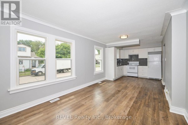 43 Cosby Avenue, St  Catharines, ON L2M5R7 Photo 4