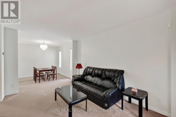 43 Crystal Park Crescent, Ottawa, ON K2C4A3 Photo 5