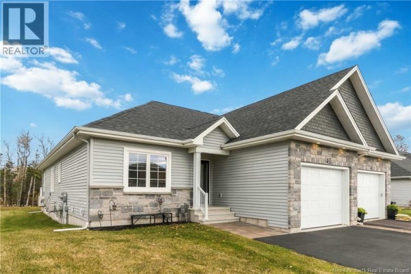 2pc Bathroom - 43 Delpech Court, Moncton, NB E1G1X7 Photo 2