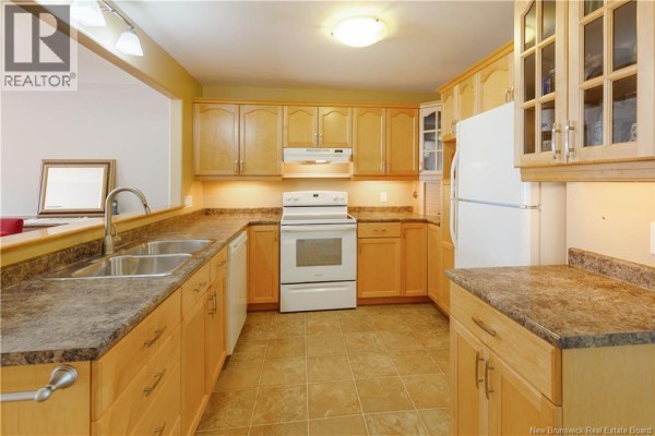 Family room - 43 Dométhilde Crescent, Dieppe, NB E1A7R4 Photo 4
