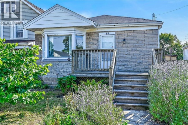 4pc Bathroom - 43 East 39th Street, Hamilton, ON L8V4G9 Photo 2