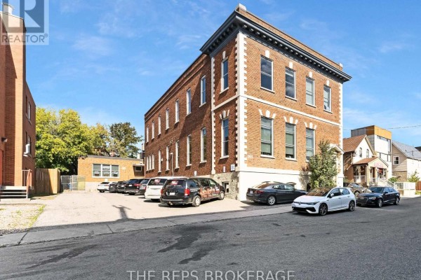 43 Eccles Street, Ottawa, ON, photo 2
