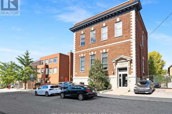 43 Eccles Street, Ottawa, ON, photo 3