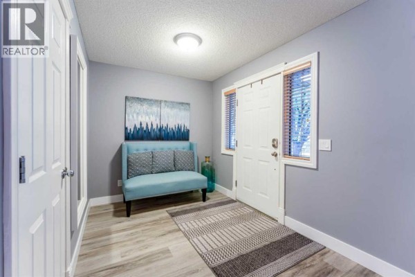 Kitchen - 43 Elgin Drive Se, Calgary, AB T2Z3Y7 Photo 2