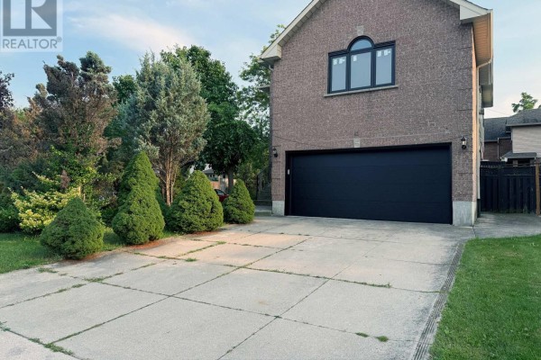 43 Falconridge Drive, Hamilton, ON, photo 3