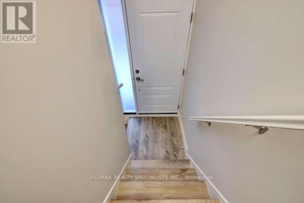 Primary Bedroom - 43 Firwood (lower) Crescent, Toronto, ON M9B2V9 Photo 4
