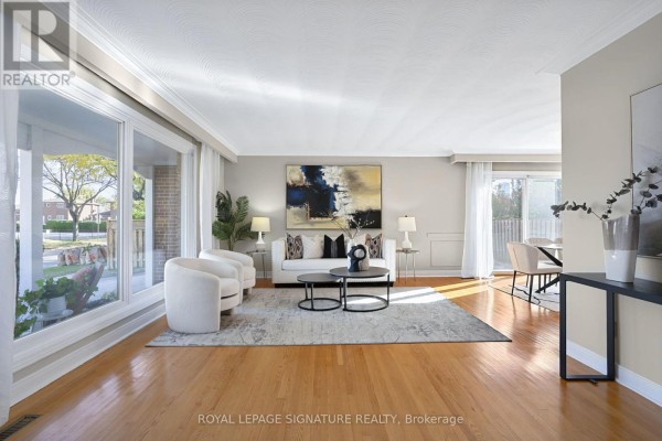 Living room - 43 Kathrose Drive, Toronto, ON M2J3P4 Photo 4