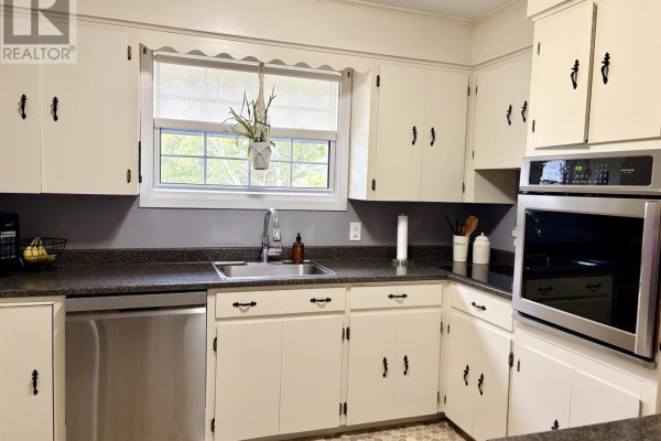 Kitchen - 43 King Grove Road, Millville, NS B1Y2E4 Photo 3