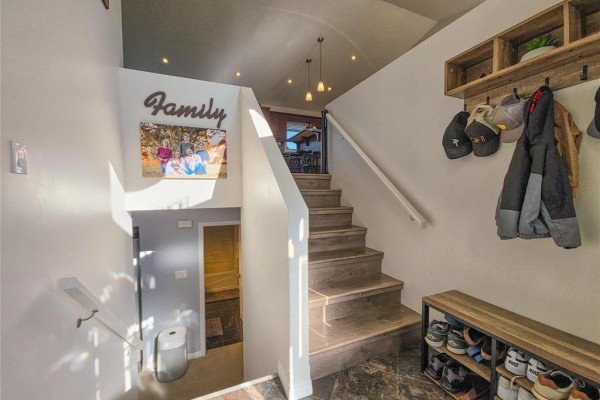 43 Lakeview Drive, Brandon, MB R7B4G9 Photo 5
