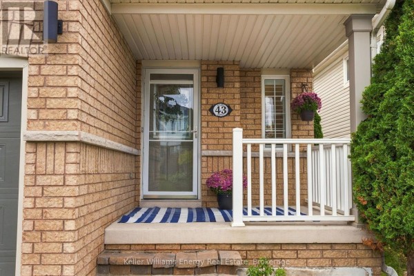 43 Lunney Crescent, Clarington, ON L1C5P1 Photo 2