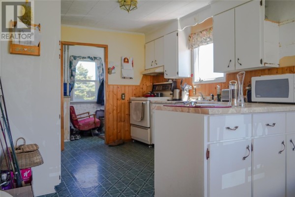 Bath (# pieces 1-6) - 43 Main Road, North Harbour, NL A0E2N0 Photo 5