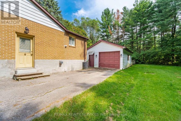 Primary Bedroom - 43 Maple Avenue, Caledon, ON L7C1J5 Photo 4