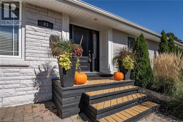 3pc Bathroom - 43 Miller Drive, Ancaster, ON L9G2H9 Photo 3