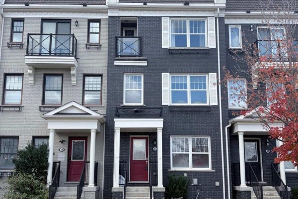 43 Milt Storey Lane, Whitchurch Stouffville, ON L4A1Y6 Photo 4