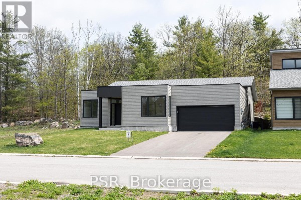 Primary Bedroom - 43 Muskoka Bay Boulevard, Gravenhurst), ON P1P0A1 Photo 2