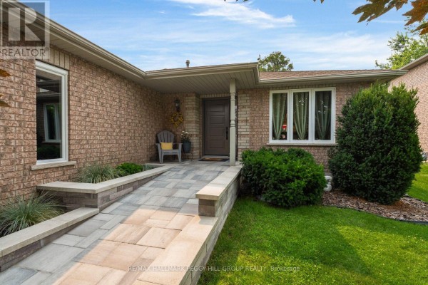 43 Nicklaus Drive, Barrie, ON, photo 2