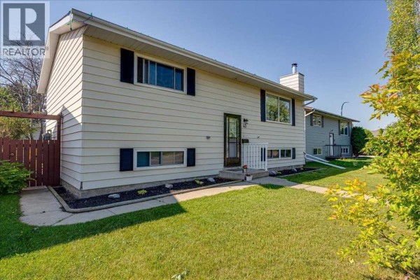 Bedroom - 43 Oak Street, Red Deer, AB T4P2N7 Photo 2