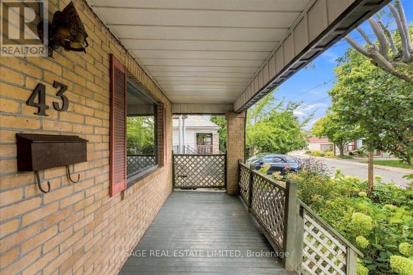 43 Orley Avenue, Toronto, ON M4C2C2 Photo 2