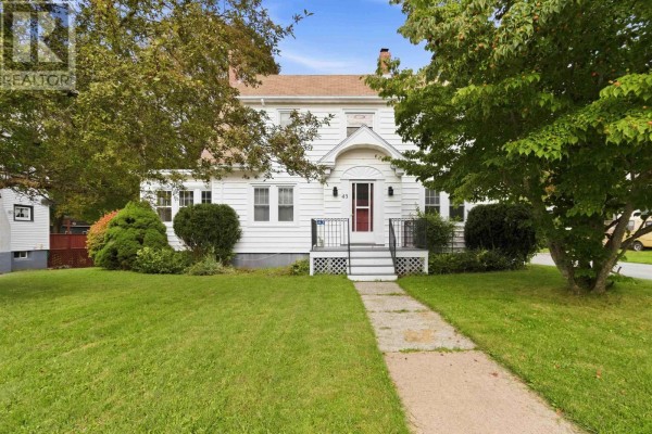 Residential for sale at 43 Park Street, Liverpool, NS - MLS® 1xDXJg