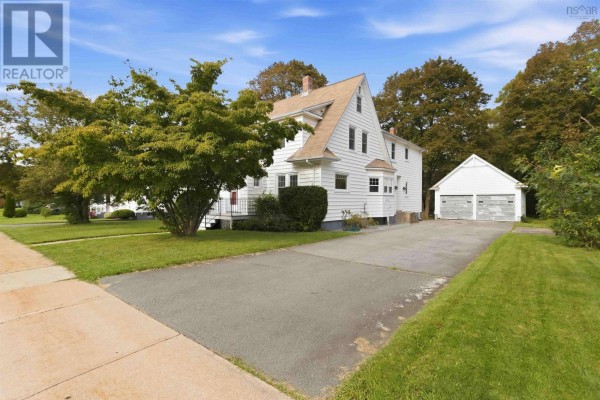 43 Park Street, Liverpool, NS, photo 2