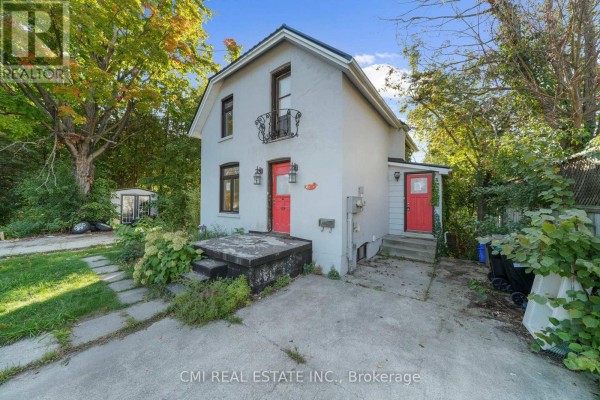 43 Perry Street, Barrie, ON, photo 2