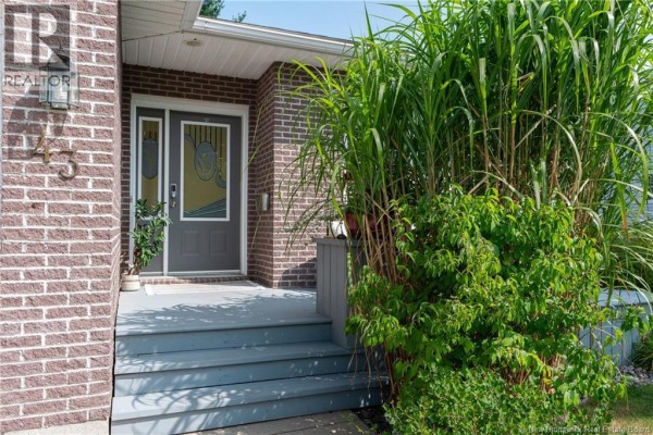 Bath (# pieces 1-6) - 43 Ridgewell Place, Fredericton, NB E3B6J9 Photo 3