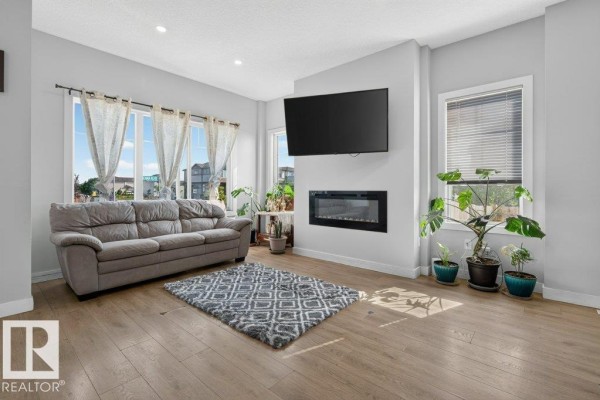 Kitchen - 43 Sienna Bv, Fort Saskatchewan, AB T8L0W3 Photo 3