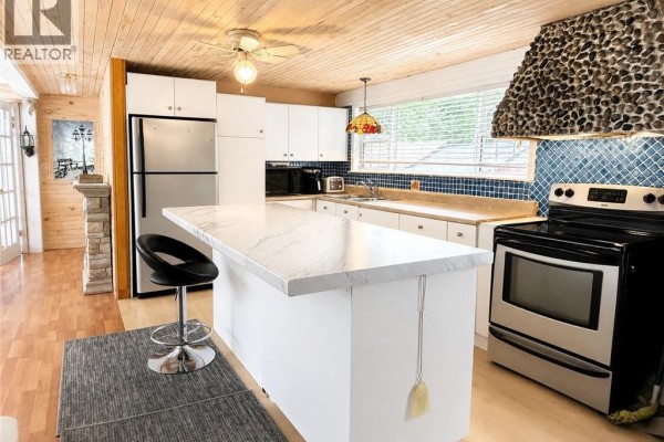 Family room - 43 South Shediac River Rd, Shediac River, NB E4R1Y6 Photo 5