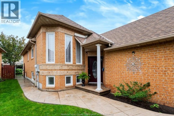 Bath (# pieces 1-6) - 43 Springview Drive, Brampton, ON L6X4M3 Photo 3