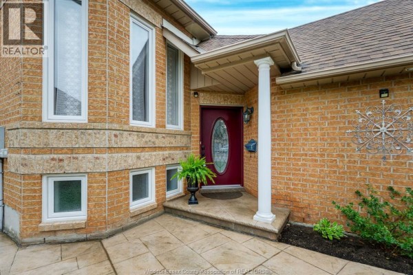 Living room - 43 Springview Drive, Brampton, ON L6X4M3 Photo 4
