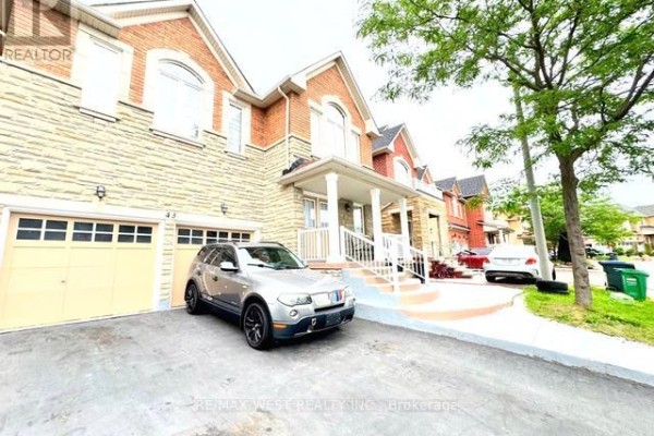 43 Tatra Crescent, Brampton, ON, photo 2