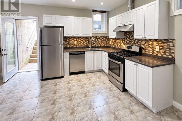 43 Waniska Avenue, Toronto, ON M8Y1R1 Photo 5