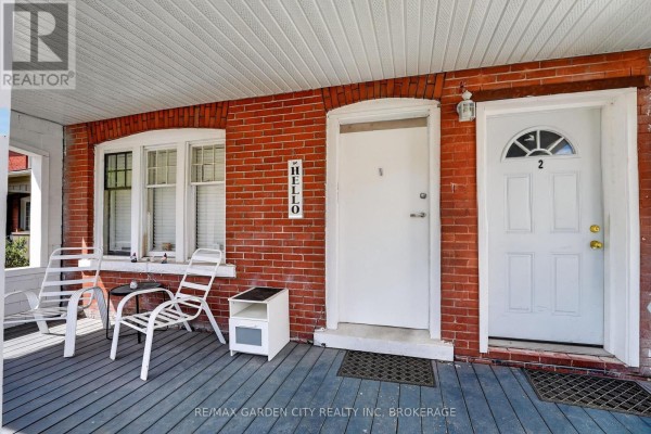 43 York Street, St  Catharines, ON, photo 2