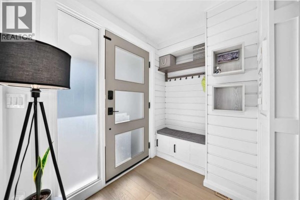2pc Bathroom - 430 56 Avenue Sw, Calgary, AB T2V0G5 Photo 5