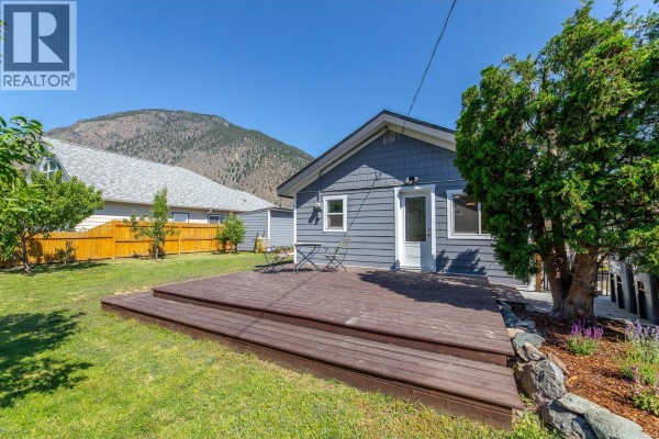 Kitchen - 430 6th Avenue, Keremeos, BC V0X1N3 Photo 4