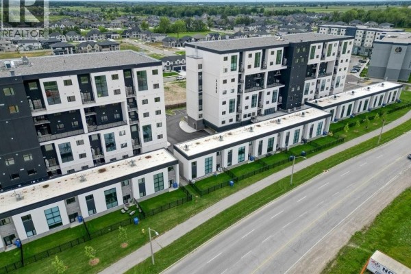 3pc Bathroom - 4300 Laurier Parkway Unit# 215, Lasalle, ON N9H0R1 Photo 3