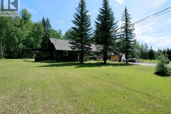 Dining room - 4304 N 97 Highway, Quesnel, BC V2J6W8 Photo 3