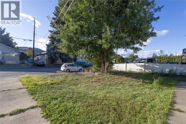 Primary Bedroom - 4305 24 Street, Vernon, BC V1T4N9 Photo 4