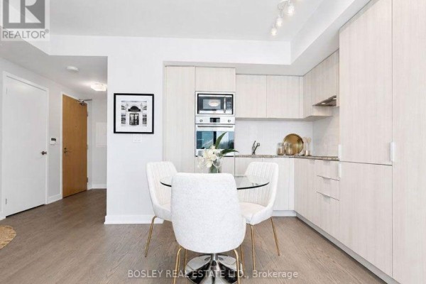 4307 - 11 Wellesley Street, Toronto, ON M4Y0G4 Photo 5