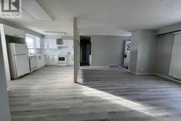 Family room - 431 53 Avenue Sw, Calgary, AB T2B0B8 Photo 2