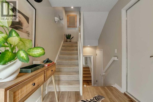 Breakfast - 431 Brae Glen Crescent Sw, Calgary, AB T2W1B6 Photo 2