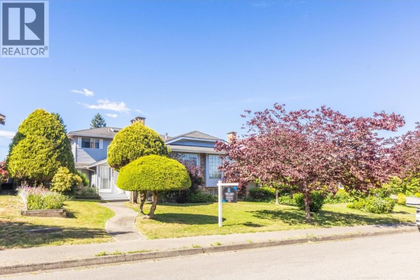 431 Glenbrook Drive, New Westminster, BC V3L5J3 Photo 2
