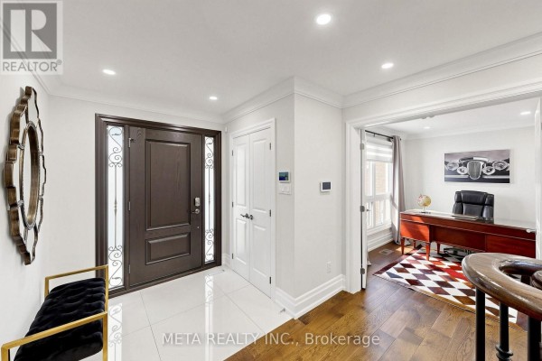 Great room - 431 Kerrybrook Drive, Richmond Hill, ON L4C5M5 Photo 3