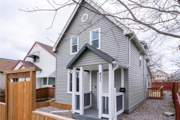 4pc Bathroom - 431 Manitoba Avenue, Winnipeg, MB R2W2G4 Photo 2