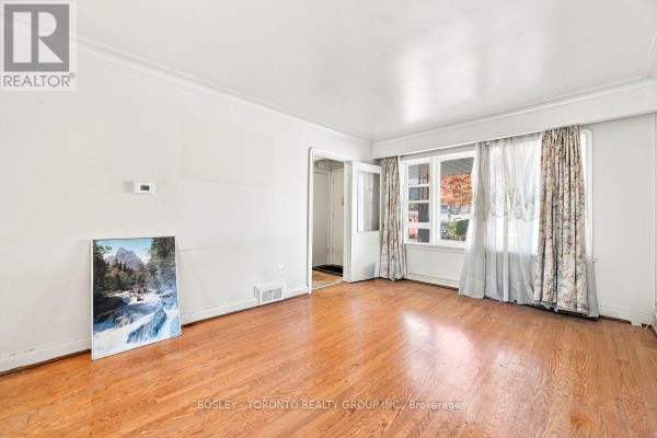 Primary Bedroom - 431 Ridelle Avenue, Toronto, ON M6B1K3 Photo 4