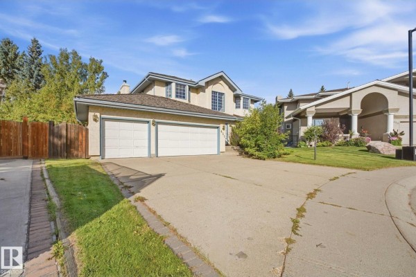 Kitchen - 431 Ronning St Nw, Edmonton, AB T6R1Z2 Photo 3